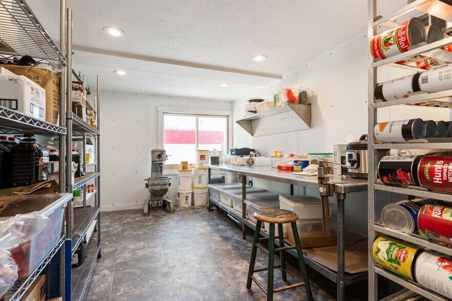 More Photos Of 278-282 Shrewsbury St, Worcester Storefront Retail Residential For Sale