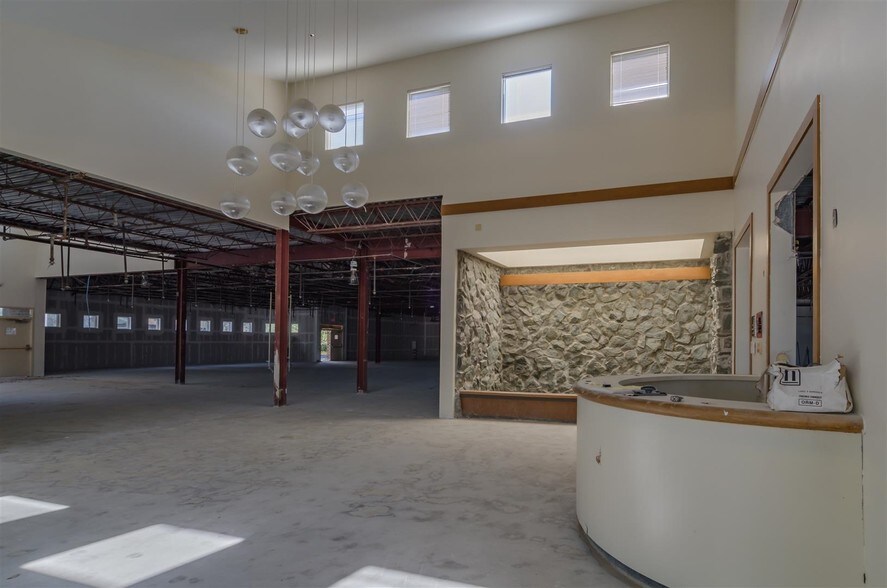 More Photos Of 4650 N Dixie Hwy, Oakland Park Medical For Lease