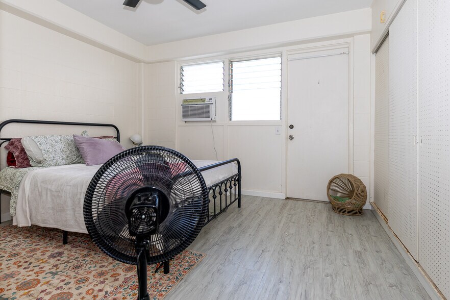 More Photos Of 3427 Waialae Ave, Honolulu Storefront Retail Residential For Sale