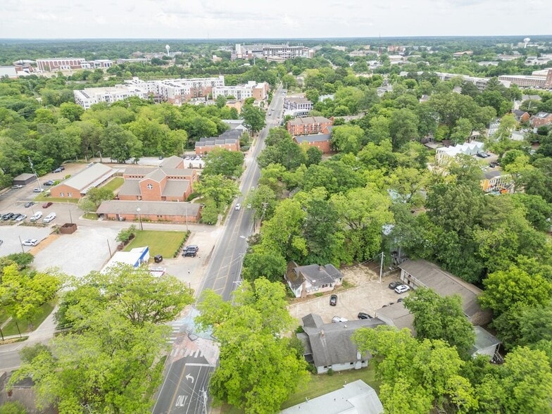 More Photos Of 522 & 524 University Dr, Starkville Apartments For Sale