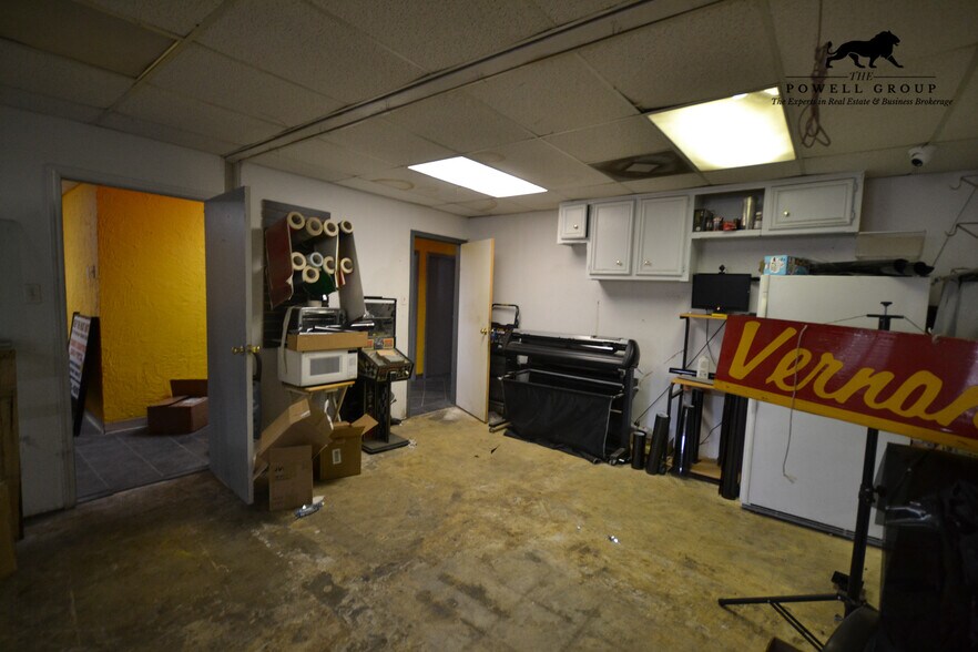 More Photos Of 3807 34th St, Lubbock Auto Repair For Sale