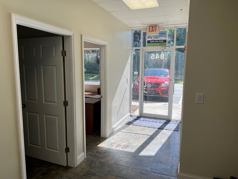 More Photos Of 841-865 S Kings, Fort Pierce Light Distribution For Sale