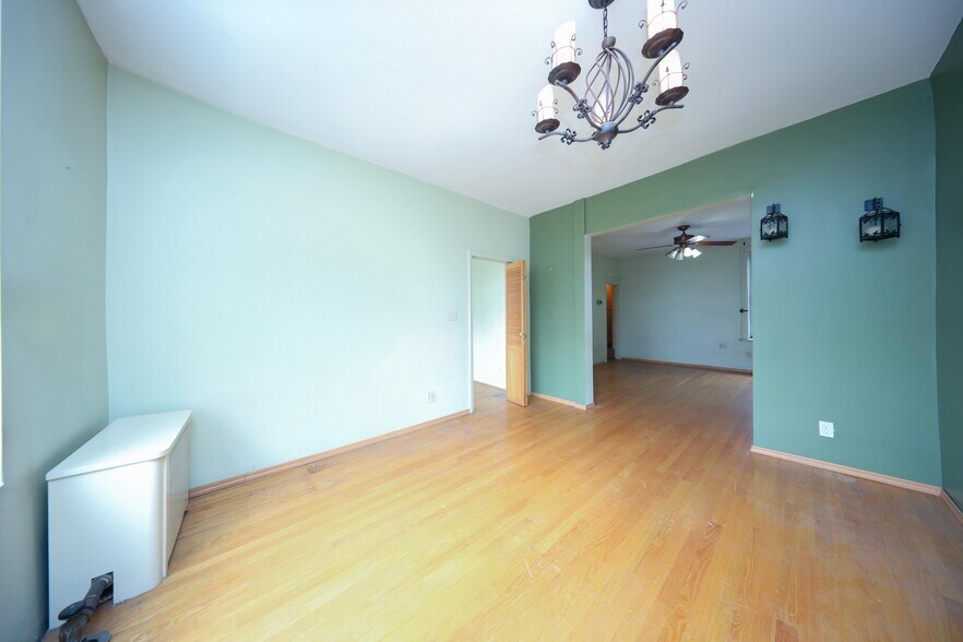 More Photos Of 4518 11th Ave, Brooklyn Storefront Retail Residential For Sale