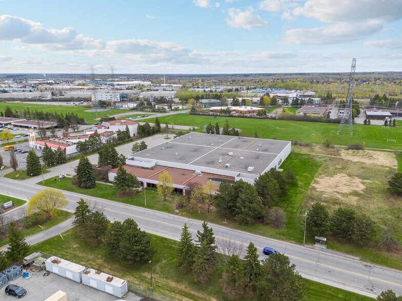 Primary Photo Of 2355 St Laurent Blvd, Ottawa Showroom For Sale