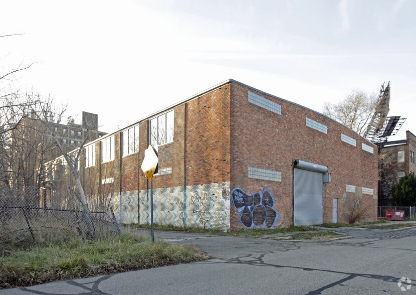 More Photos Of 38-60 Hendrie St, Detroit Service For Sale