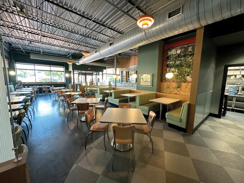 More Photos Of 924 Cherry St SE, Grand Rapids Storefront Retail Office For Lease