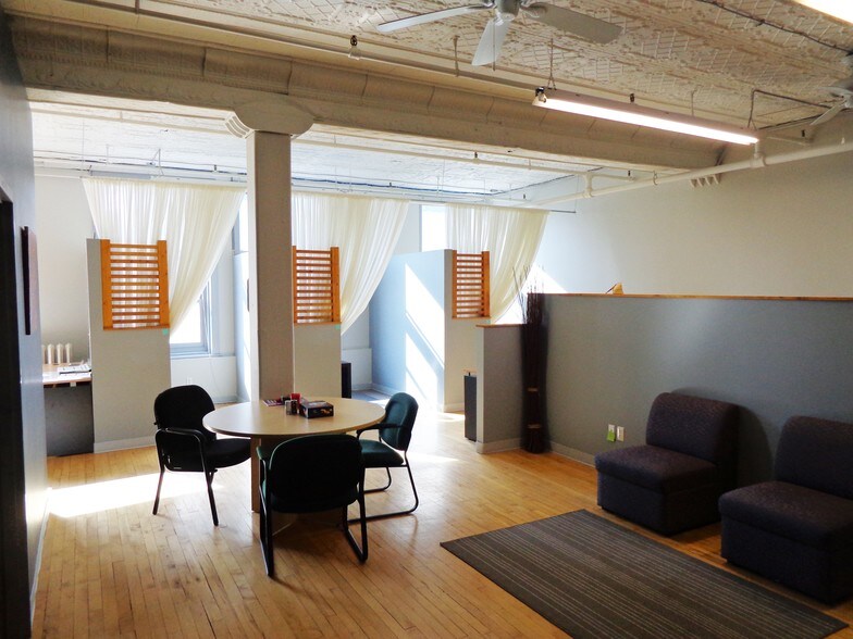 More Photos Of 54-70 Arthur St, Winnipeg Loft Creative Space For Lease