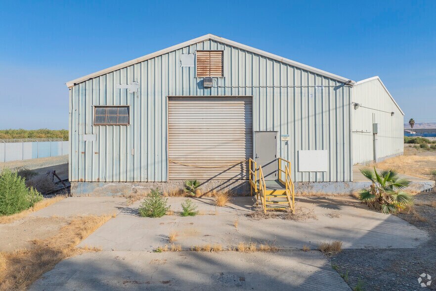 More Photos Of 26700 S Banta Rd, Tracy Warehouse For Lease