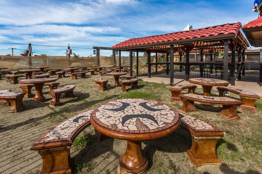 More Photos Of 4070 Country Rd 89, Dunnigan Restaurant For Sale