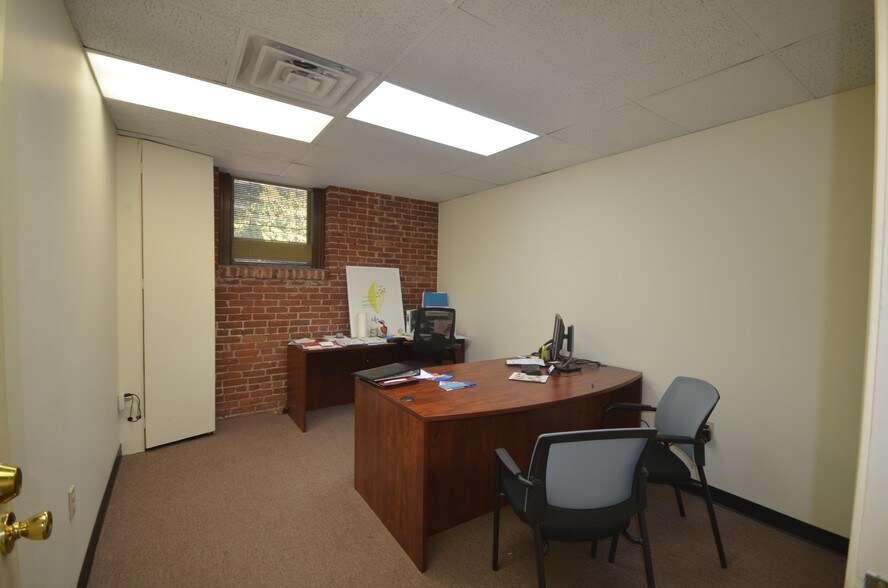 More Photos Of 20 Maple St, Springfield Office For Sale