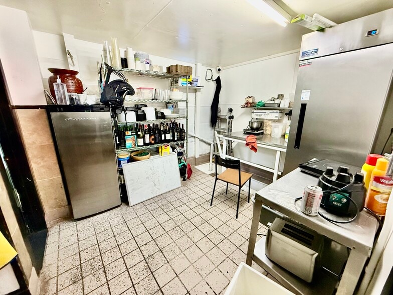 More Photos Of 1101-1127 Polk St, San Francisco Apartments For Lease