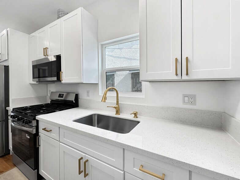 More Photos Of 5930 Willoughby Ave, Hollywood Apartments For Sale