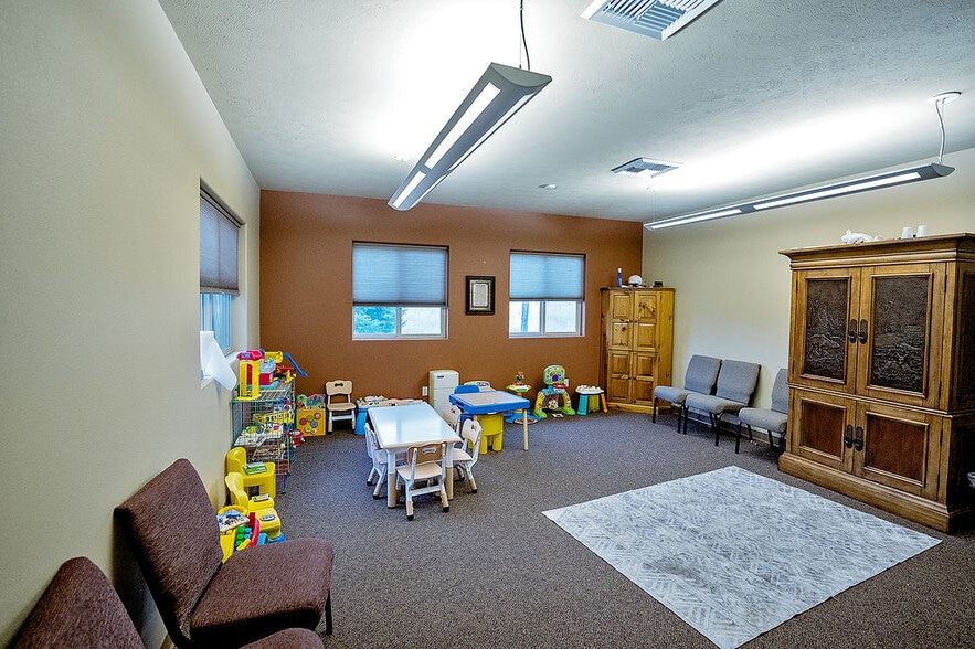 More Photos Of 6701 N Idaho Rd, Newman Lake Lodge Meeting Hall For Sale