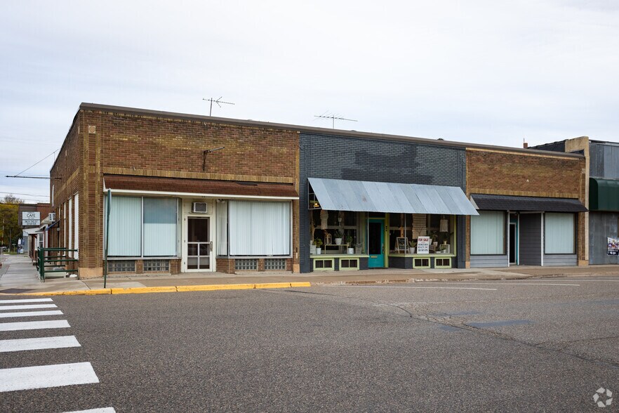 Primary Photo Of 251-271 Atlantic Ave W, Dassel Storefront For Sale