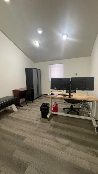 More Photos Of 6518-6522 Lebanon Ave, Philadelphia Office Residential For Sale