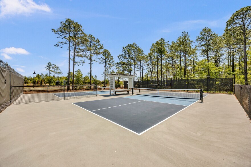 More Photos Of 162 Dugger Ln, Wilmington Apartments For Sale