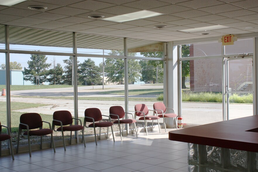 More Photos Of 980 Lafayette Rd, Medina Freestanding For Lease