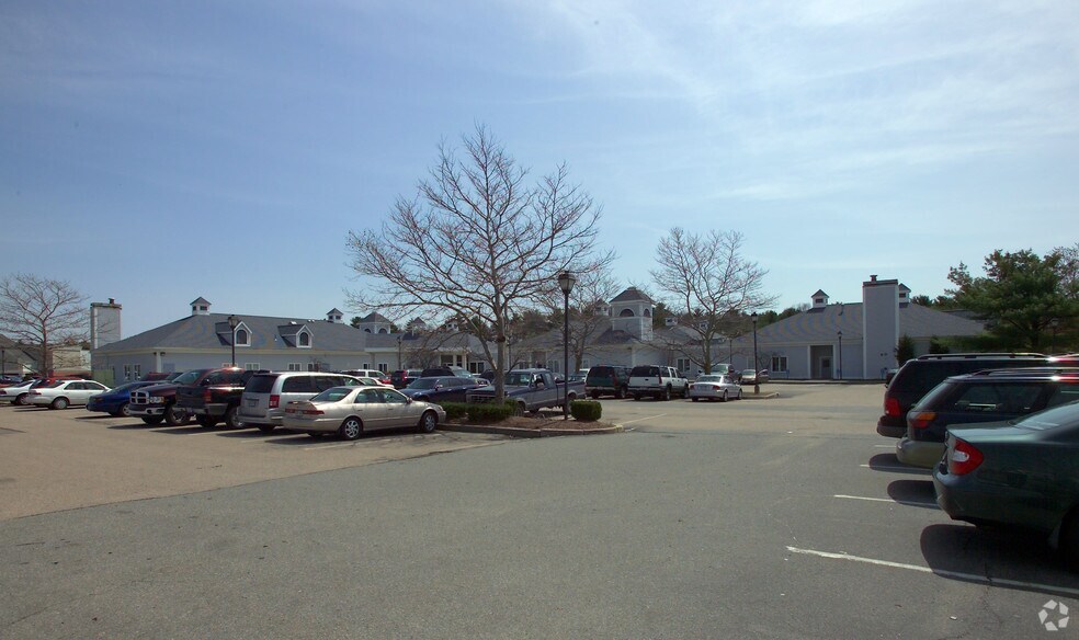 More Photos Of 2005-2007 Bay St, Taunton Medical For Lease