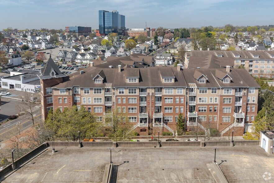 More Photos Of 35 W Broad St, Stamford Apartments For Sale