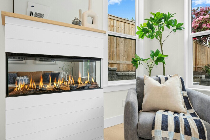More Photos Of 636 11th Ave, Kirkland Apartments For Sale