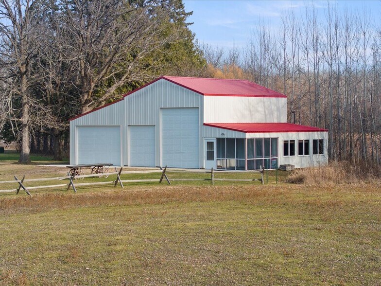 More Photos Of 21998 Lasalle Ave NW, Puposky Specialty For Sale