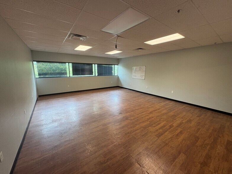 More Photos Of 2805 E Zion Rd, Fayetteville Medical For Lease