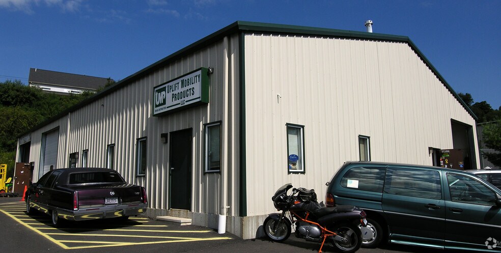 More Photos Of 42 Crestway, Hamden Warehouse For Sale