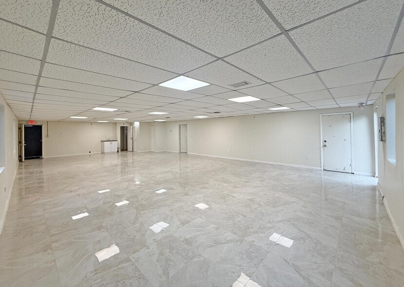 More Photos Of 11911 W Dixie Hwy, Miami Lodge Meeting Hall For Sale