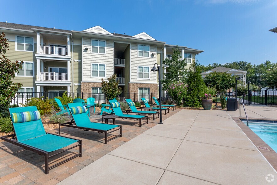 More Photos Of 14400 Palladium Dr, Midlothian Apartments For Sale