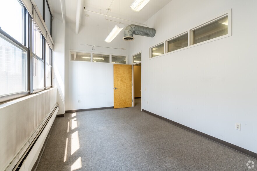 Photo of 9th Floor Ste 