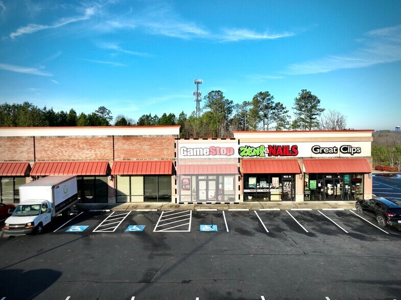 More Photos Of 922 E Main St, Laurens Freestanding For Lease