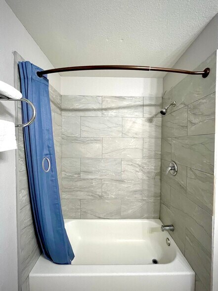 More Photos Of 4300 American Way, Memphis Hospitality For Sale