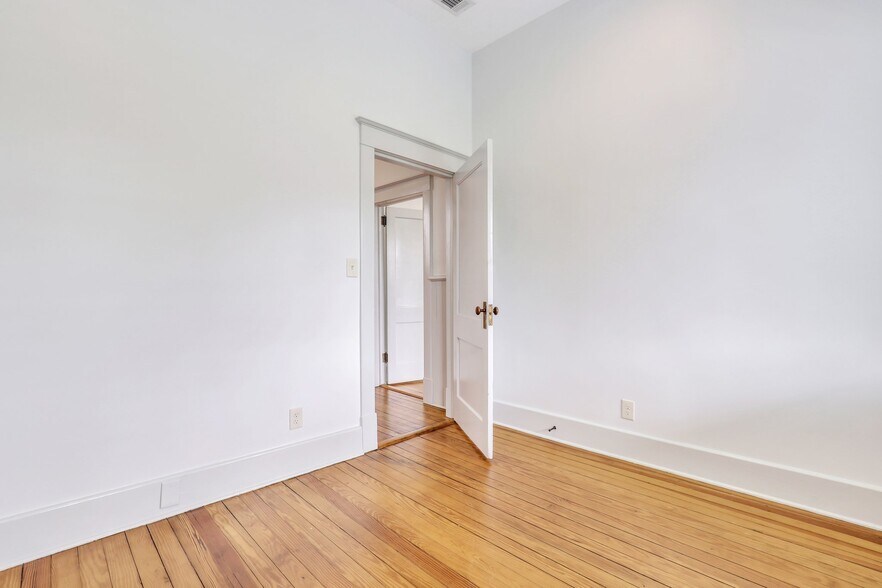 More Photos Of 420 E Bolton St, Savannah Apartments For Sale