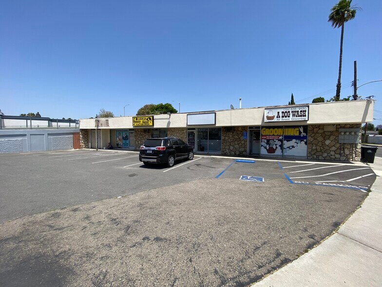 More Photos Of 2329-2335 W Sequoia Ave, Anaheim Storefront Retail Office For Lease