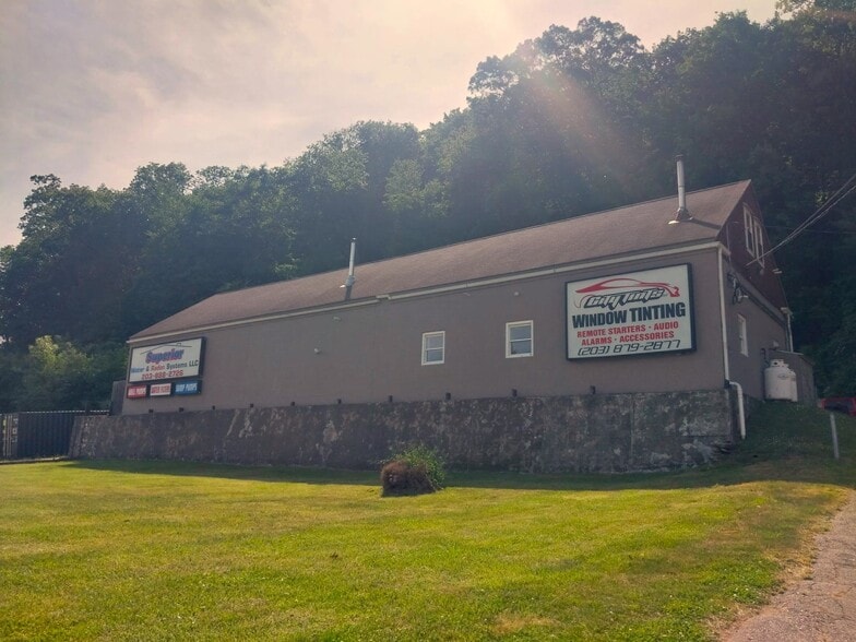 Primary Photo Of 688 Derby Ave, Seymour Warehouse For Lease