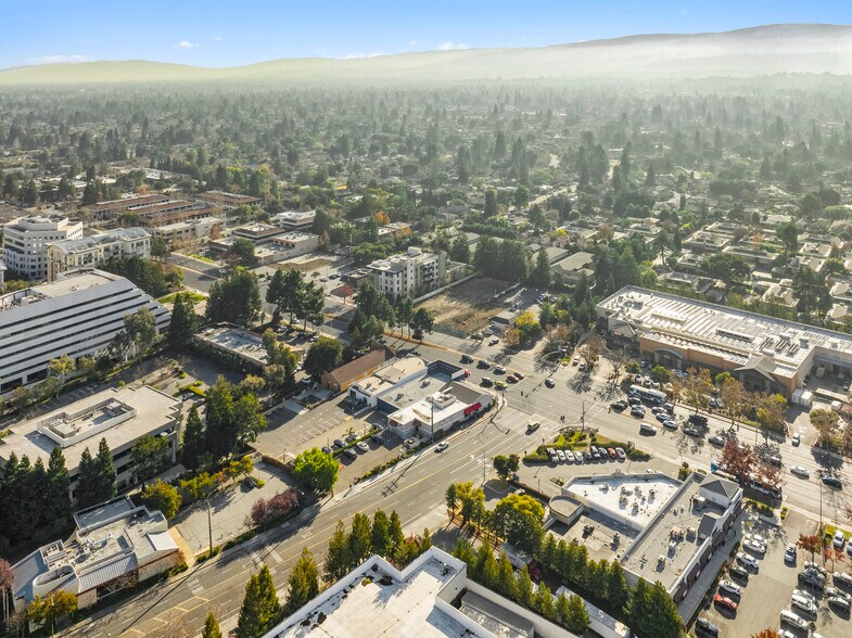 More Photos Of 2490-2496 W El Camino Real, Mountain View Freestanding For Sale