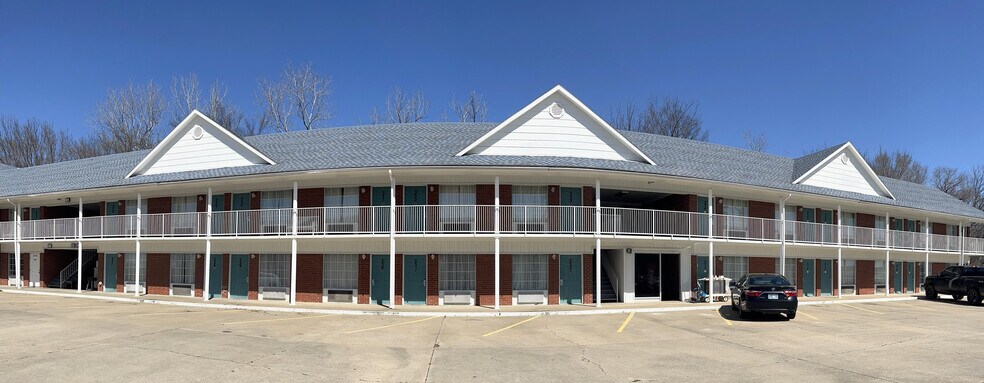 More Photos Of 706 S Kerr Blvd, Sallisaw Hotel For Sale