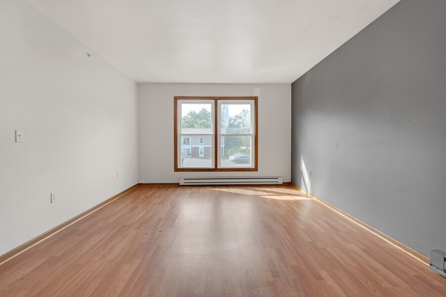 More Photos Of 604-620 E Grant Hwy, Marengo Apartments For Sale