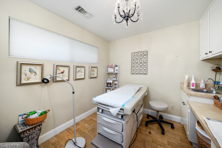 More Photos Of 1050 Las Tablas Rd, Templeton Medical For Lease