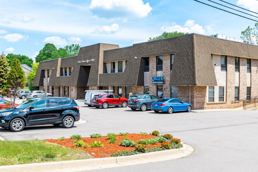 More Photos Of 25882 Orchard Lake Rd, Farmington Hills Medical For Lease