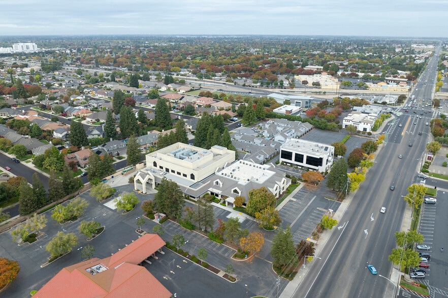 More Photos Of 1421 Oakdale Rd, Modesto Hospital For Lease