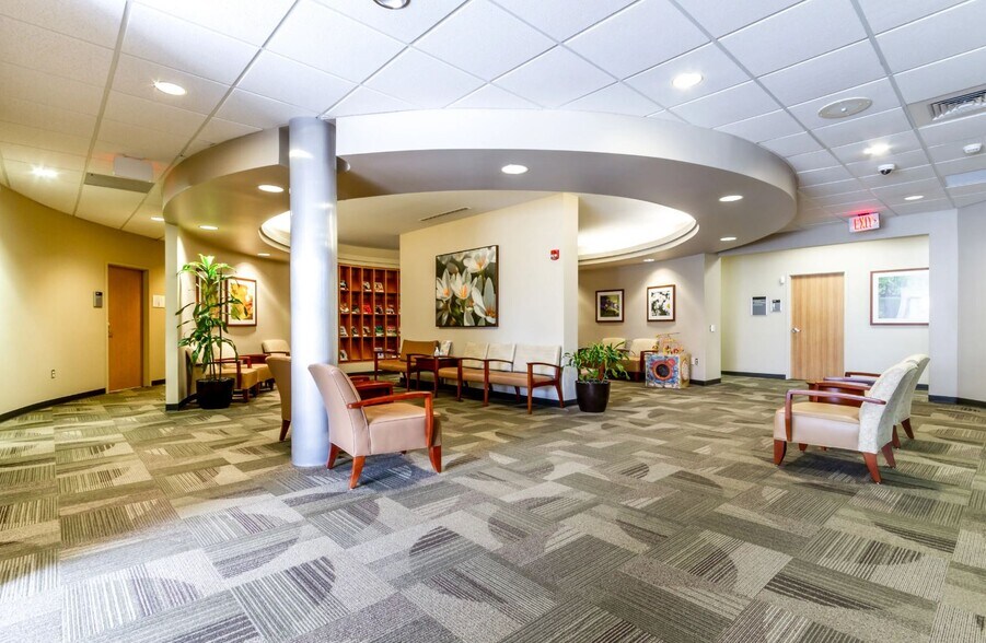 More Photos Of 2900 Richmond Ave, Houston Medical For Lease