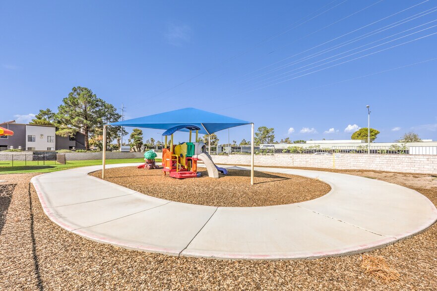More Photos Of 2560 N Green Valley Pky, Henderson Daycare Center For Sale
