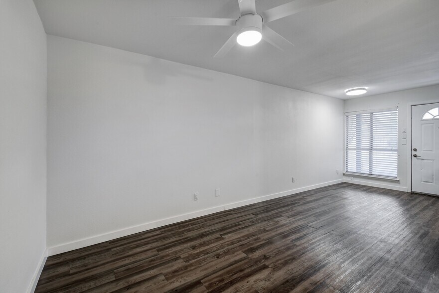 More Photos Of 4111 Avenue A, Austin Apartments For Sale