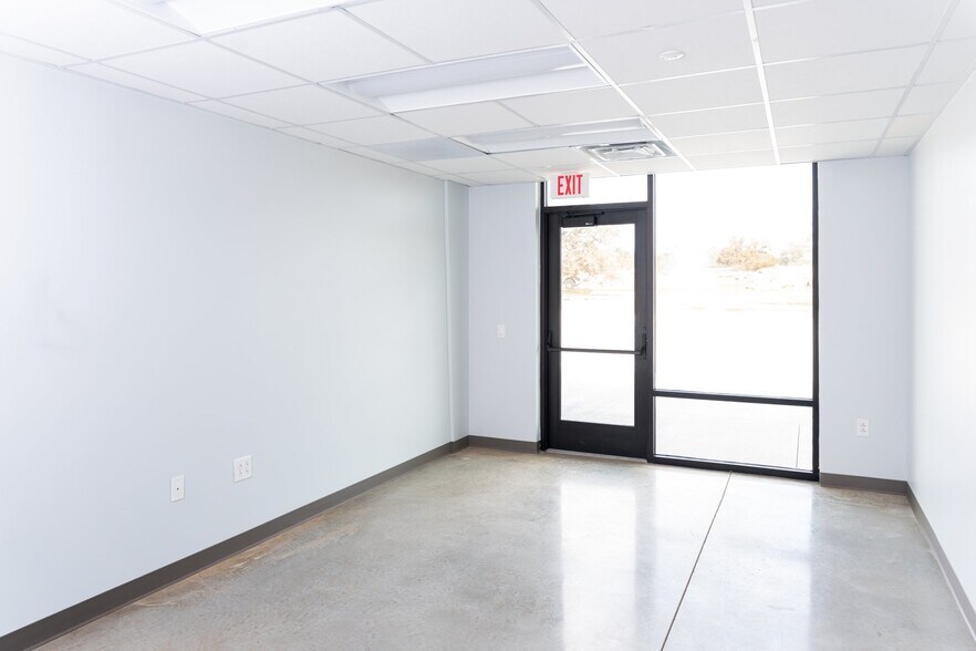 More Photos Of 1900 S Cranes Mill Rd, New Braunfels Unknown For Lease
