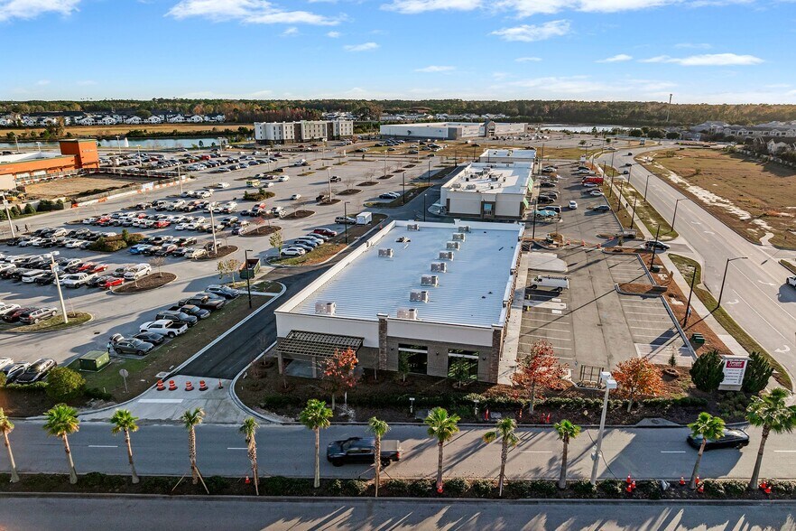 More Photos Of 220 Tanger Outlets Blvd, Pooler Storefront For Lease