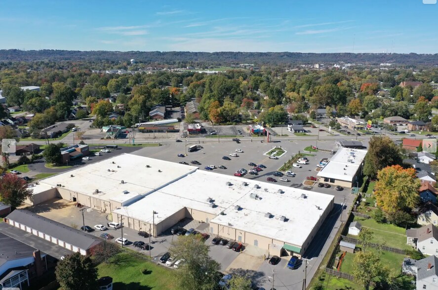 More Photos Of 2614 Charlestown Rd, New Albany Freestanding For Lease
