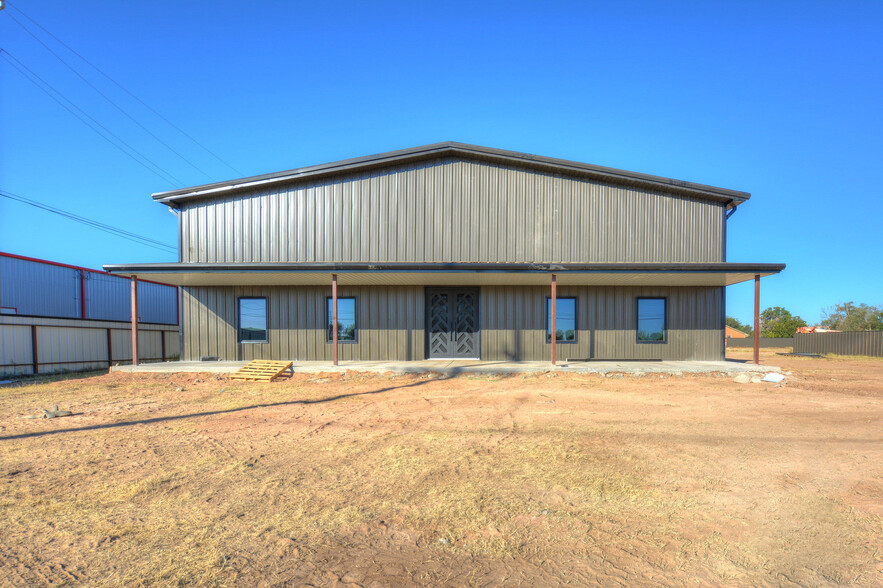 Primary Photo Of 1603 128th St, Lubbock Flex For Sale