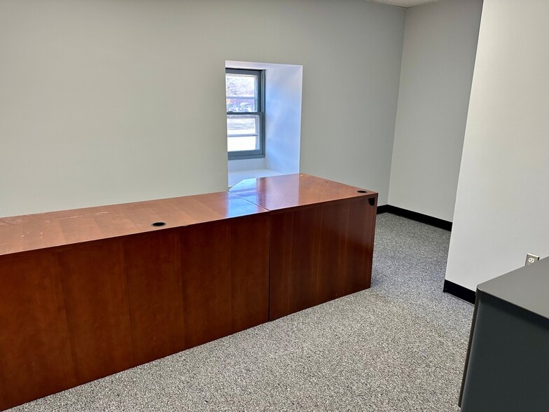 More Photos Of 15701-15757 Crabbs Branch Way, Rockville Light Distribution For Lease