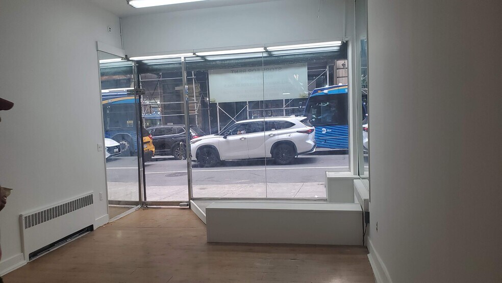 More Photos Of 16 W 37th St, New York Office For Lease